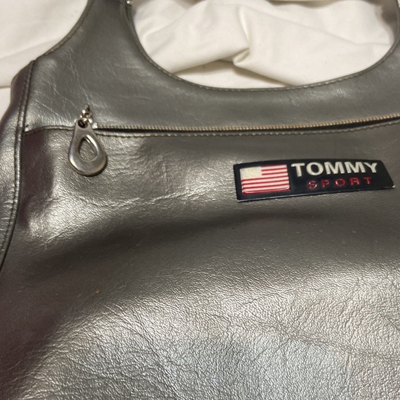TOMMY HILFIGER SPORT Pewter faux leather Zipper outer pocket zip top black liner - Picture 8 of 10
